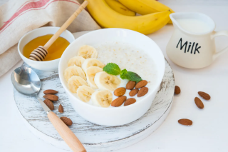 7 Camilan Sehat Buatan Rumah yang Cocok untuk Segala Usia